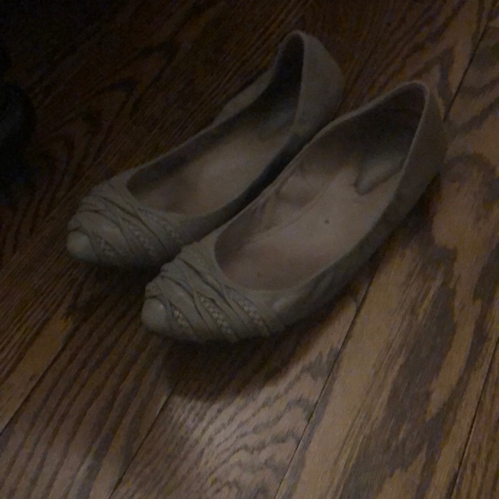 Bloch light grey flat